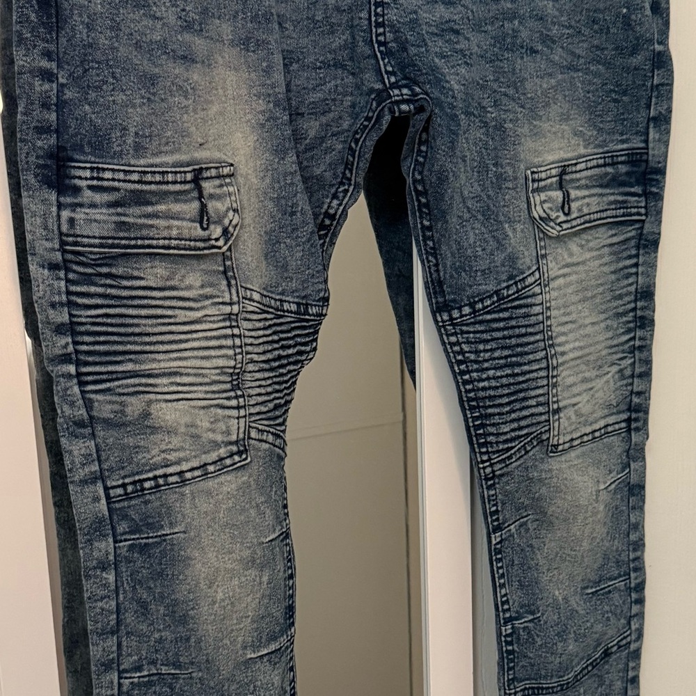 Stylish Men's Skinny Jeans in Washed Blue